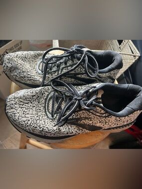 Brooks Black and White Knit Running Sneakers